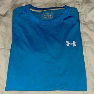 Men’s Under Armour shirt size small Carolina blue